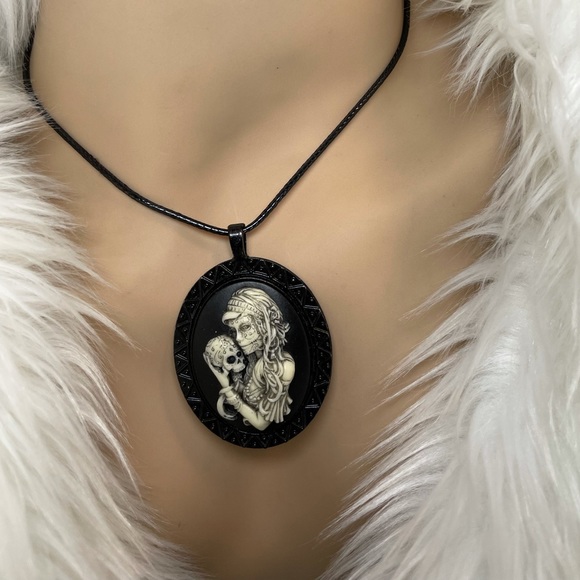 Sugar Skull Necklace Cameo Pendant Handmade - Picture 5 of 12